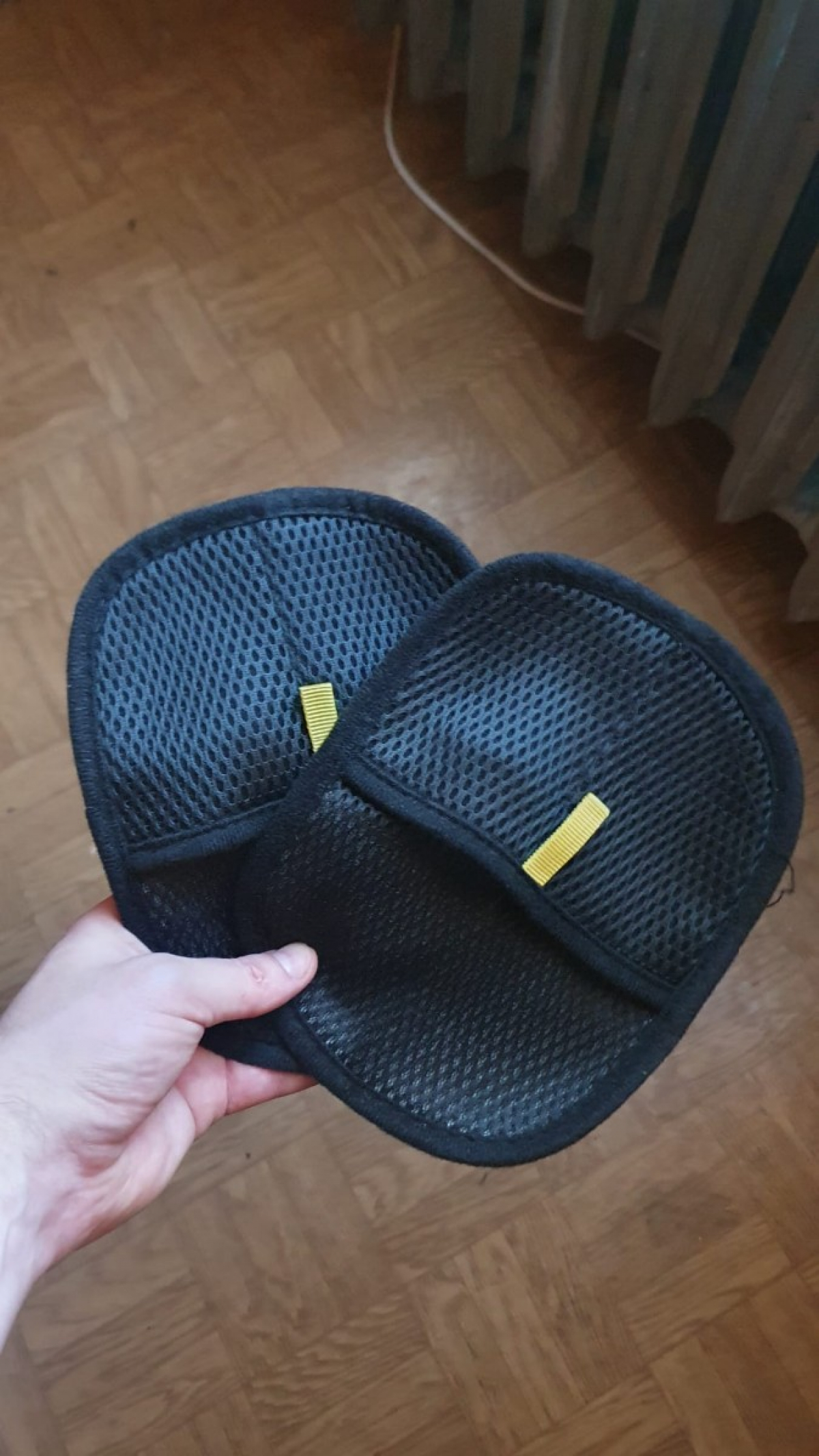 Zestaw 2x Rękawica KomfortPupil – delikatne czesanie i masaż dla psa, kota