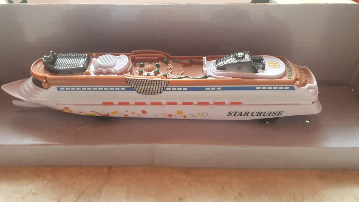 Statek wycieczkowy Star Cruise – model zabawkowy